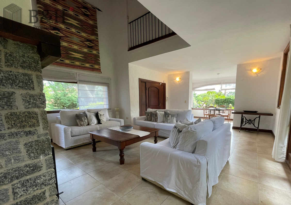 Casa ID.3716 - Rincón del Indio, a dos cuadras del mar con piscina climatizada