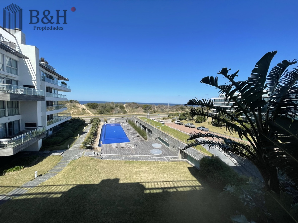 Apartamento ID.3518 - Sobre la brava-Rincón del Indio. Excelente Edificio 