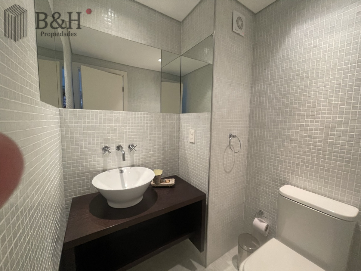Apartamento ID.3518 - Sobre la brava-Rincón del Indio. Excelente Edificio 