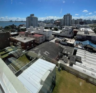 Apartamento ID.1368/¡Descubre-tu-nuevo-hogar-en-Punta-del-Este,-el-mejor-balneario-de-la-región!- - ¡Descubre tu nuevo hogar en Punta del Este, el mejor balneario de la región! 