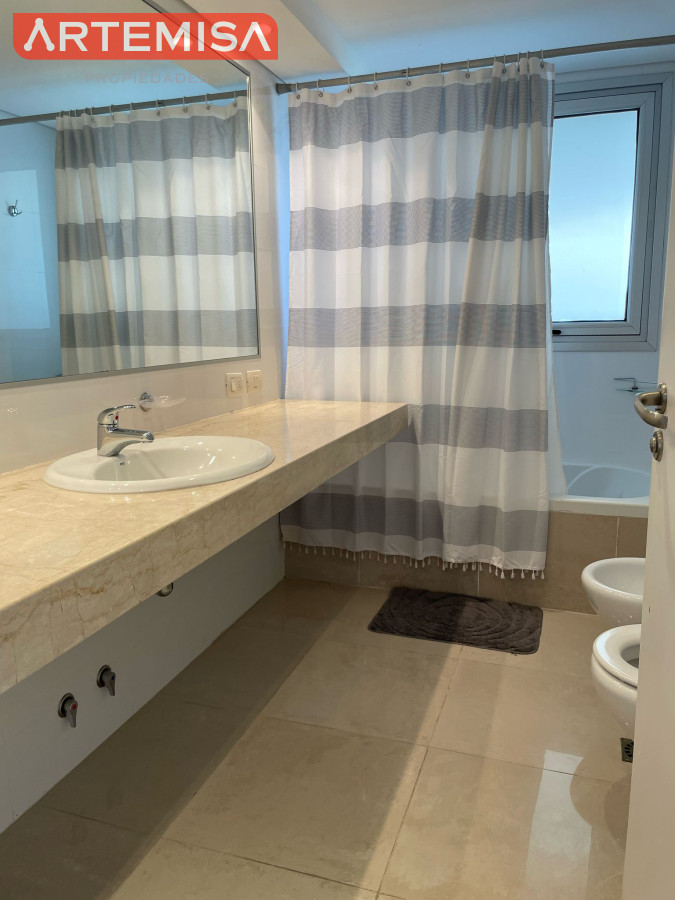 Apartamento ID.658 - Primera fila sobre el mar de la brava con hermosa vista