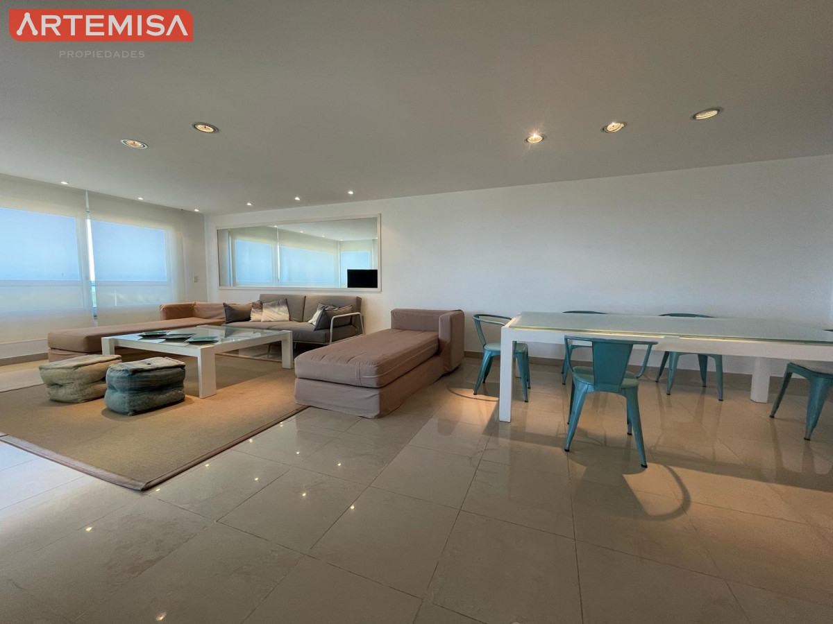 Apartamento ID.658 - Primera fila sobre el mar de la brava con hermosa vista