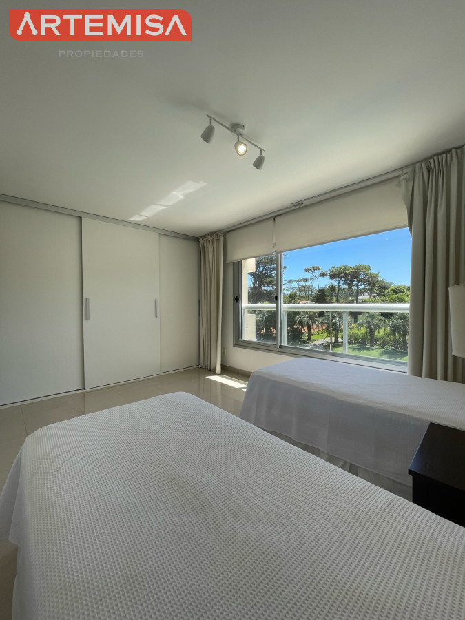 Apartamento ID.658 - Primera fila sobre el mar de la brava con hermosa vista