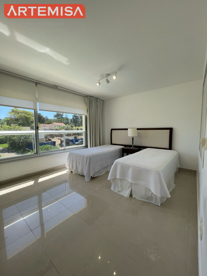 Apartamento ID.658 - Primera fila sobre el mar de la brava con hermosa vista