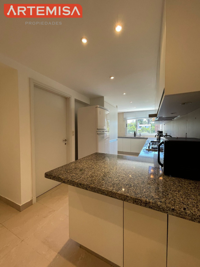 Apartamento ID.658 - Primera fila sobre el mar de la brava con hermosa vista