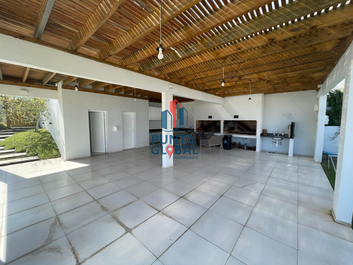 Apartamento ID.214 - Sobre la mansa gran departamento.