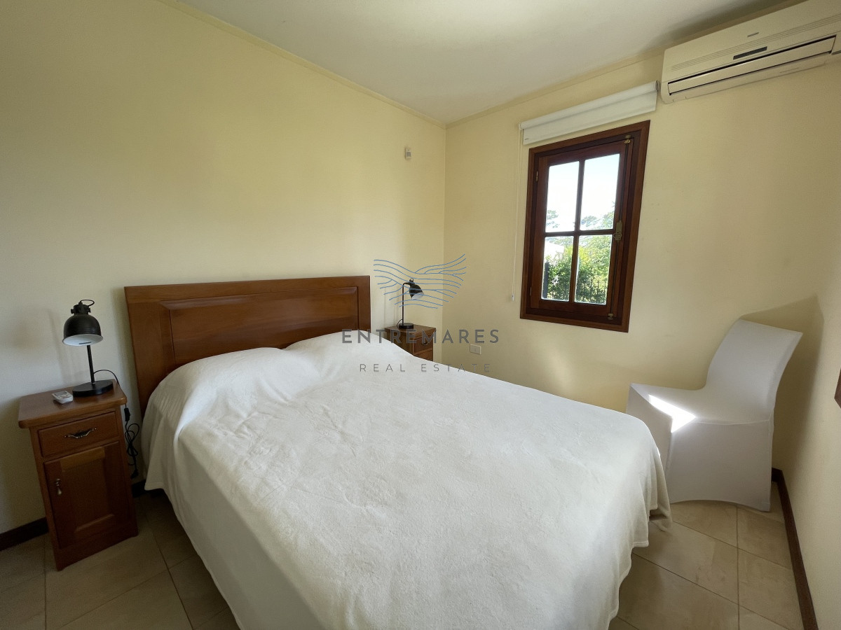 Casa ID.128 - Mansa, selecta propiedad con gran capacidad, pileta climatizada y muy bien equipada.
