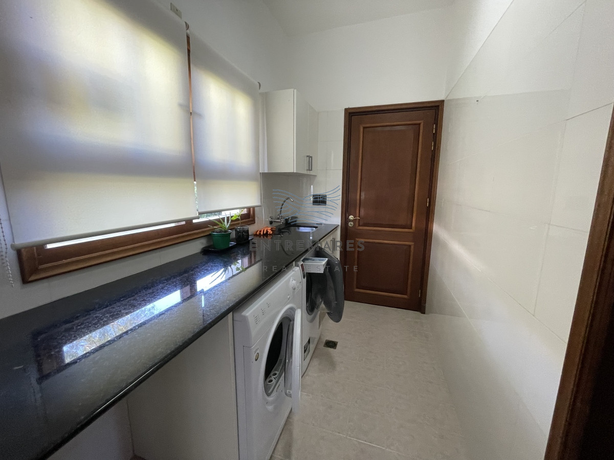 Casa ID.128 - Mansa, selecta propiedad con gran capacidad, pileta climatizada y muy bien equipada.