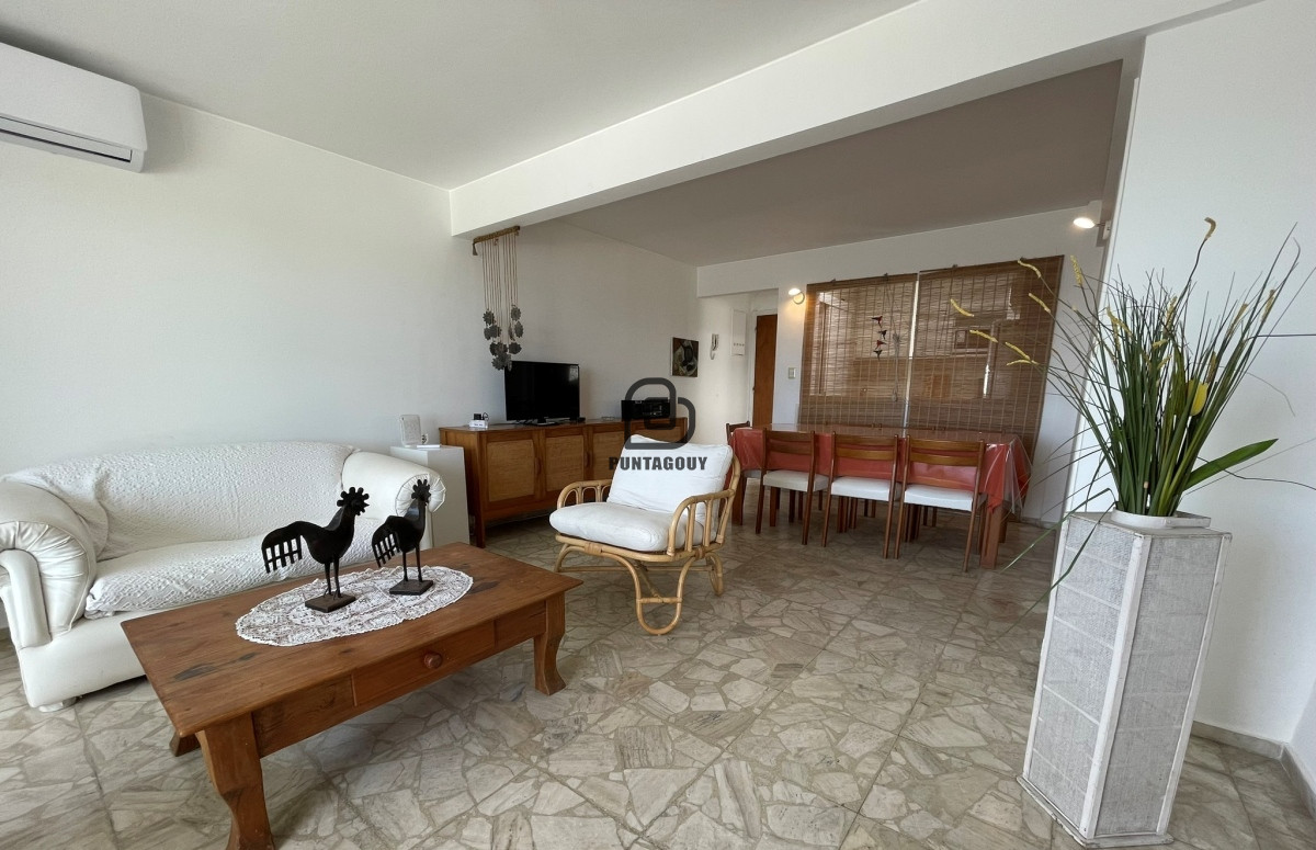 Apartamento ID.1325 - Oportunidad en Punta,  Penthouse con órden de venta.