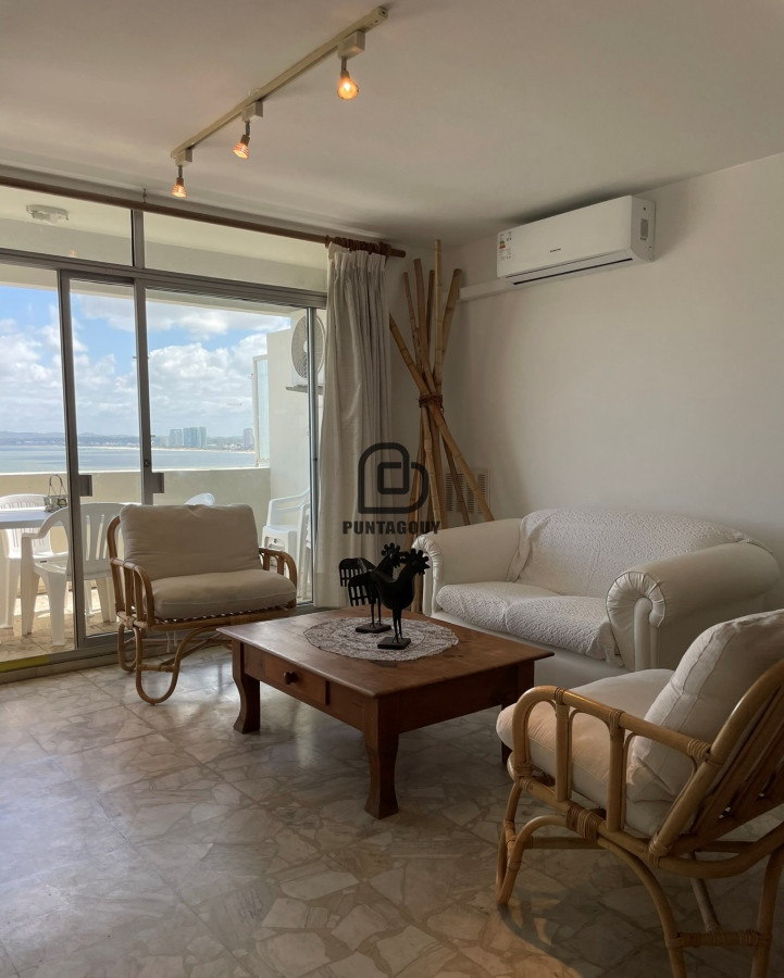 Apartamento ID.1325 - Oportunidad en Punta,  Penthouse con órden de venta.