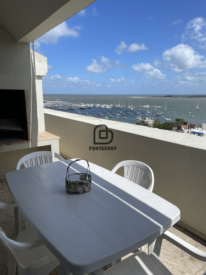 Apartamento ID.1325 - Oportunidad en Punta,  Penthouse con órden de venta.