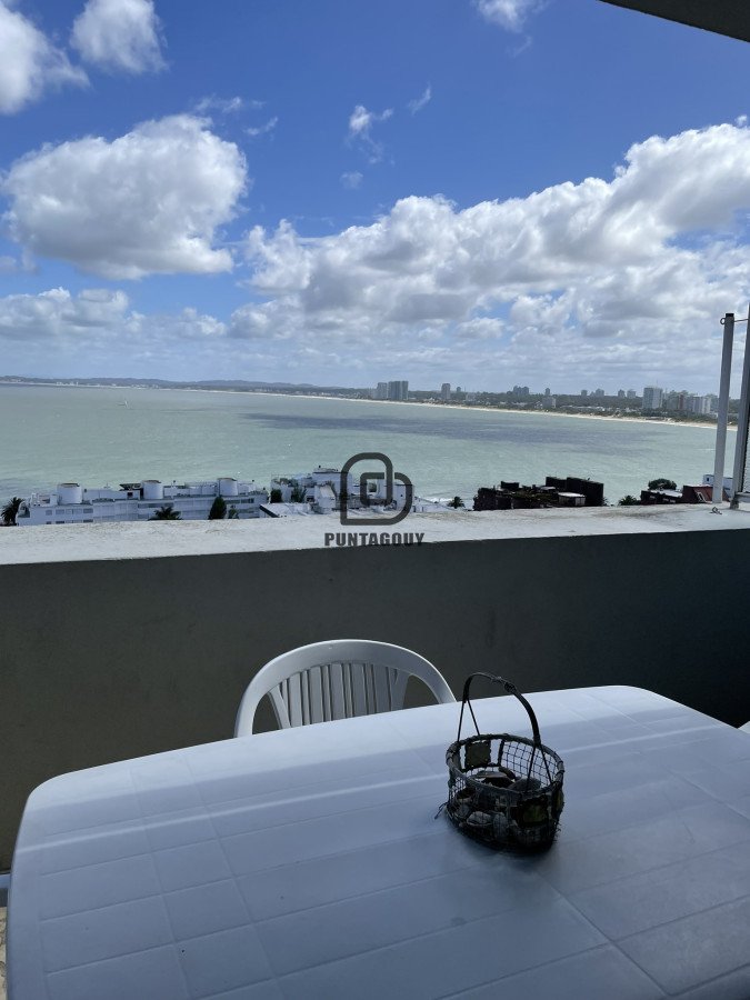 Apartamento ID.1325 - Oportunidad en Punta,  Penthouse con órden de venta.