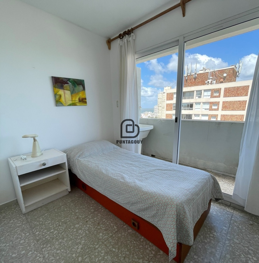 Apartamento ID.1325 - Oportunidad en Punta,  Penthouse con órden de venta.