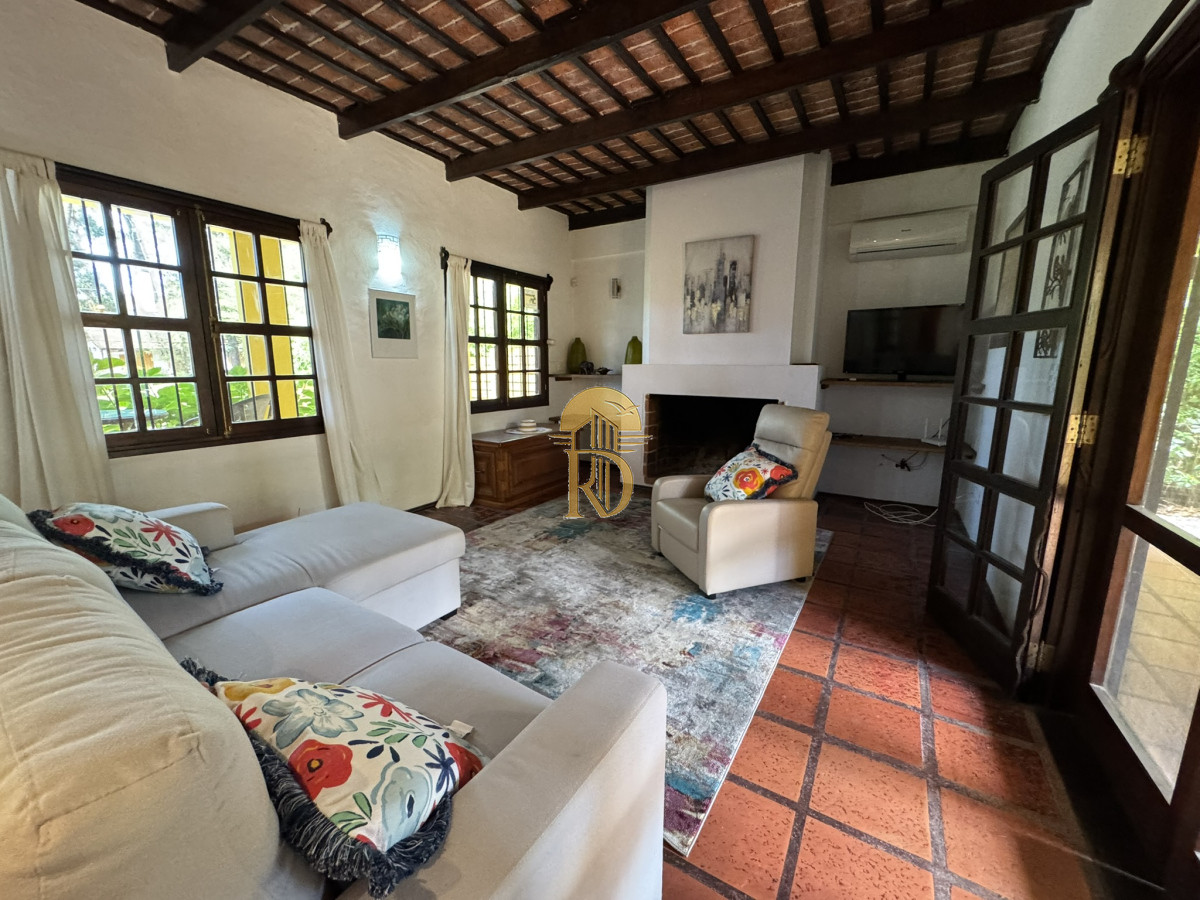 casa en venta en pinares -id-381-13