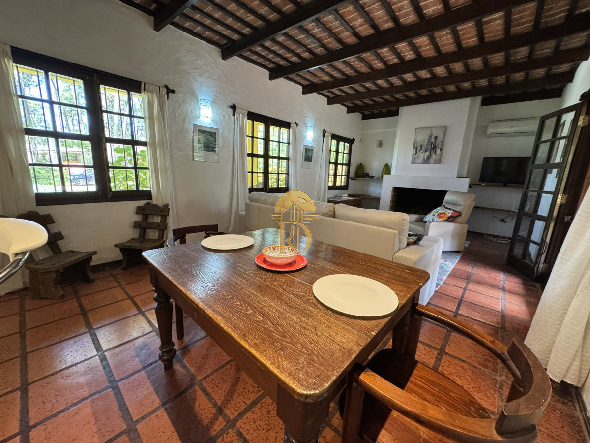 casa en venta en pinares -id-381-11