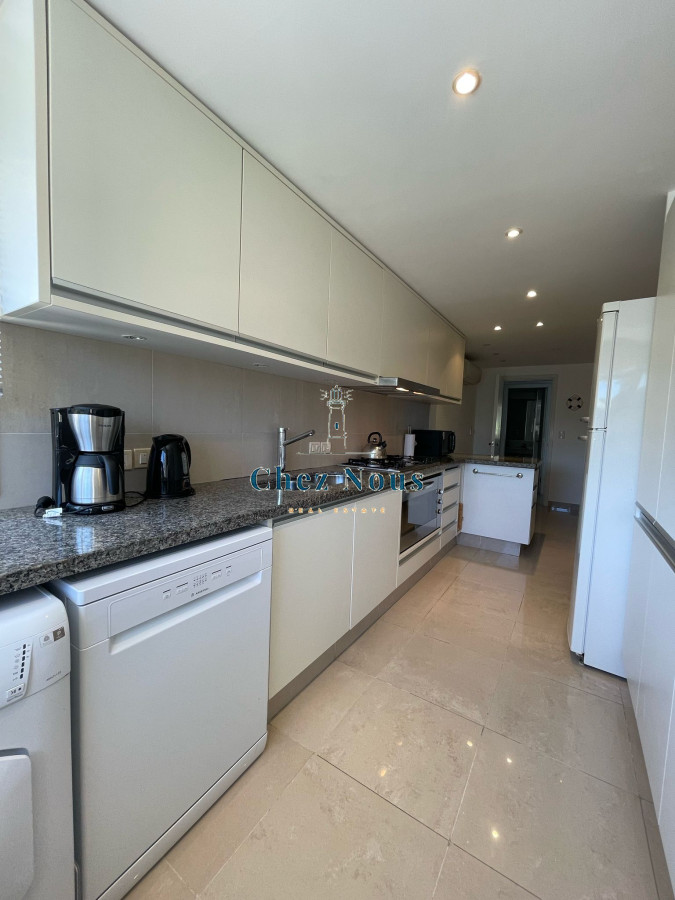 Apartamento ID.835 - Primera fila sobre el mar de la brava con hermosa vista