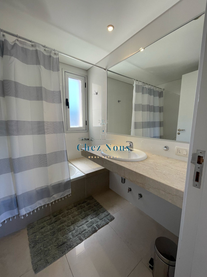 Apartamento ID.835 - Primera fila sobre el mar de la brava con hermosa vista