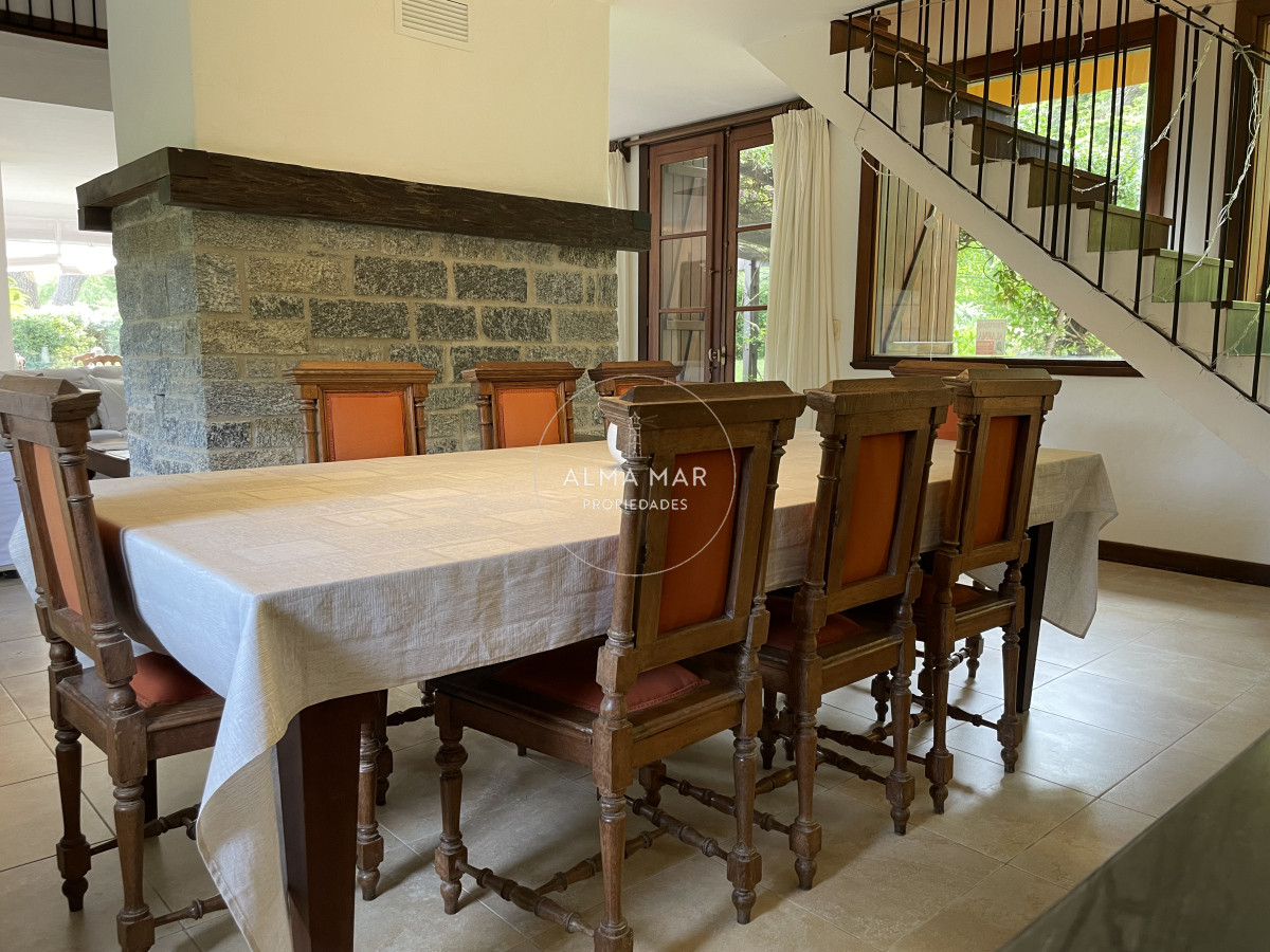 Casa ID.190 - Rincón del Indio, a dos cuadras del mar con piscina climatizada