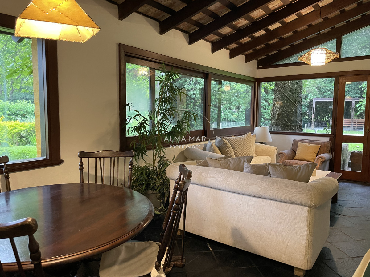 Casa ID.190 - Rincón del Indio, a dos cuadras del mar con piscina climatizada