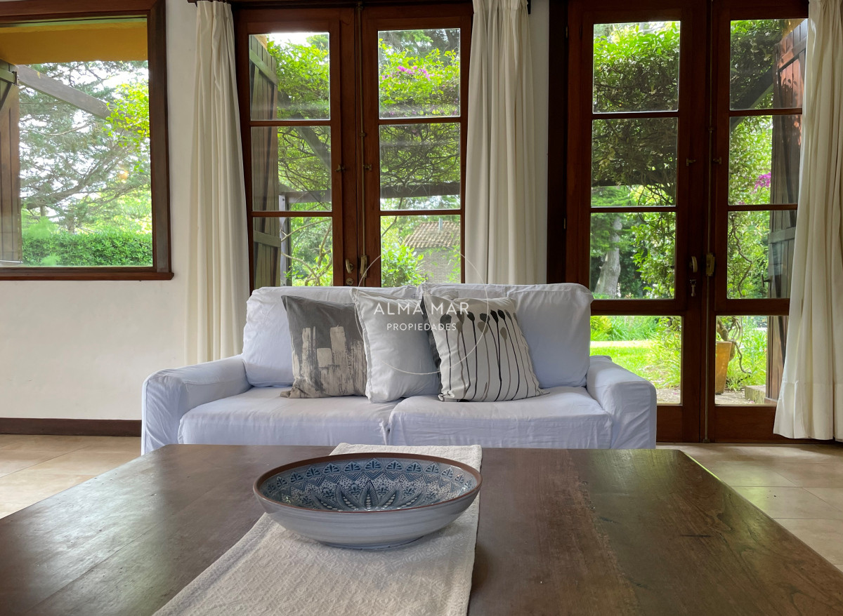 Casa ID.190 - Rincón del Indio, a dos cuadras del mar con piscina climatizada