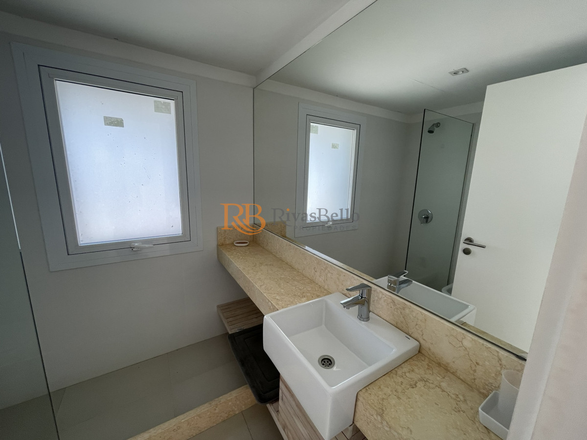 Apartamento ID.21 - Sobre la mansa gran departamento.