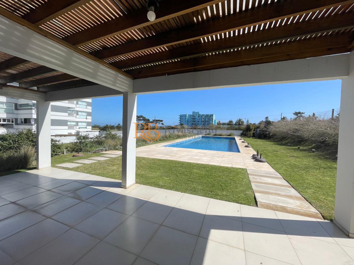 Apartamento ID.21 - Sobre la mansa gran departamento.