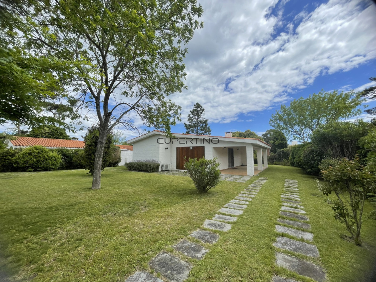 Casa en Punta del Este, Mansa — foto 1