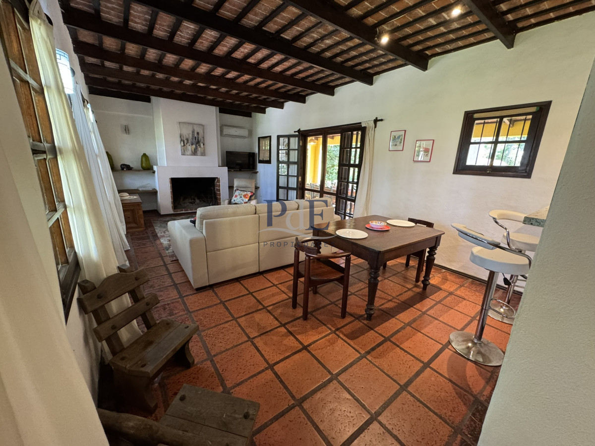 Casa de 3 dormitorios, 2 baños y amplias galerías. Punta del Este - Imagen 10