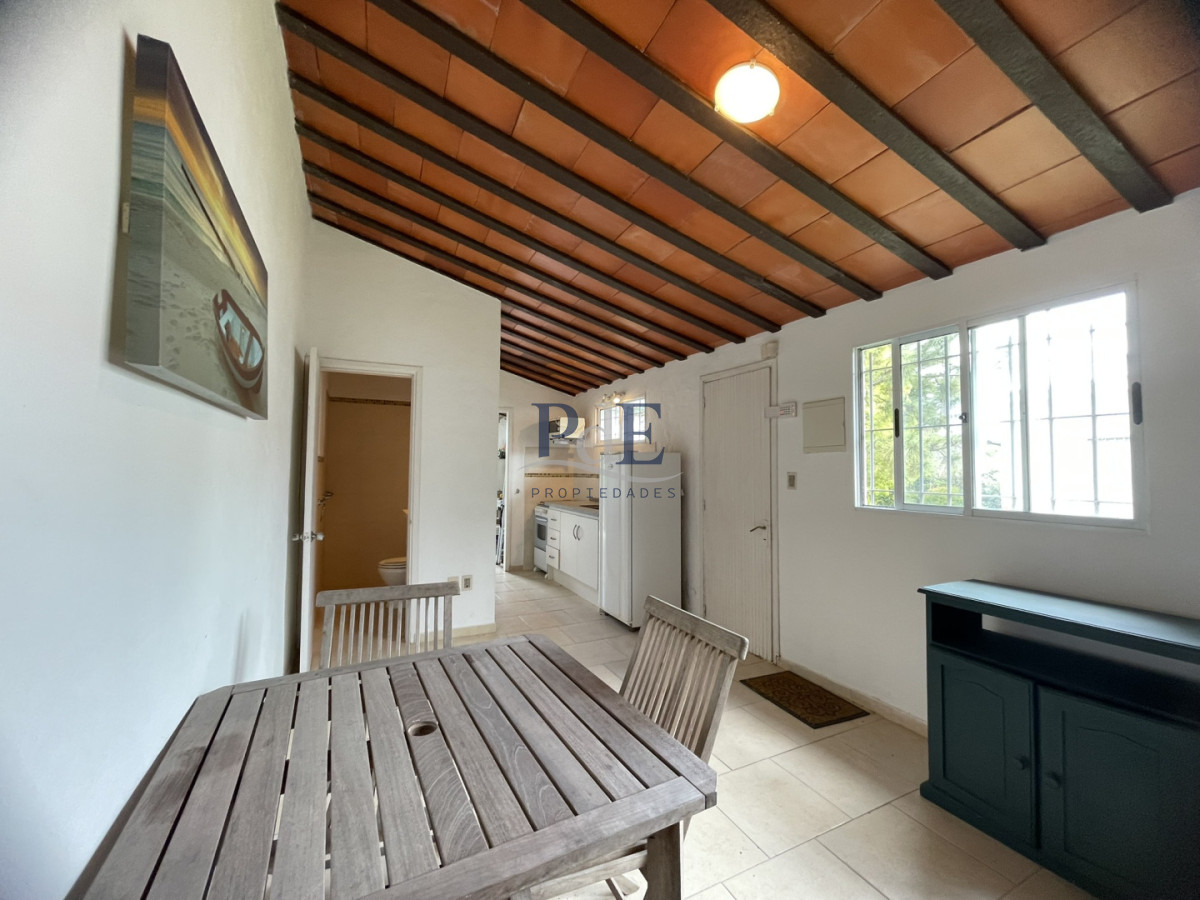 Casa en venta de 3 dormitorios más casa de huéspedes | Playa Mansa. - Imagen 35