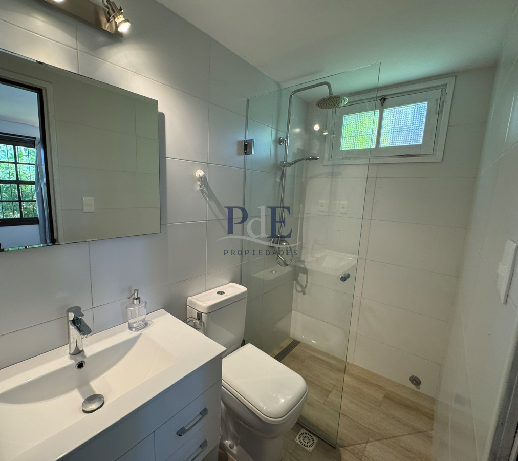 Casa de 3 dormitorios, 2 baños y amplias galerías. Punta del Este - Imagen 27