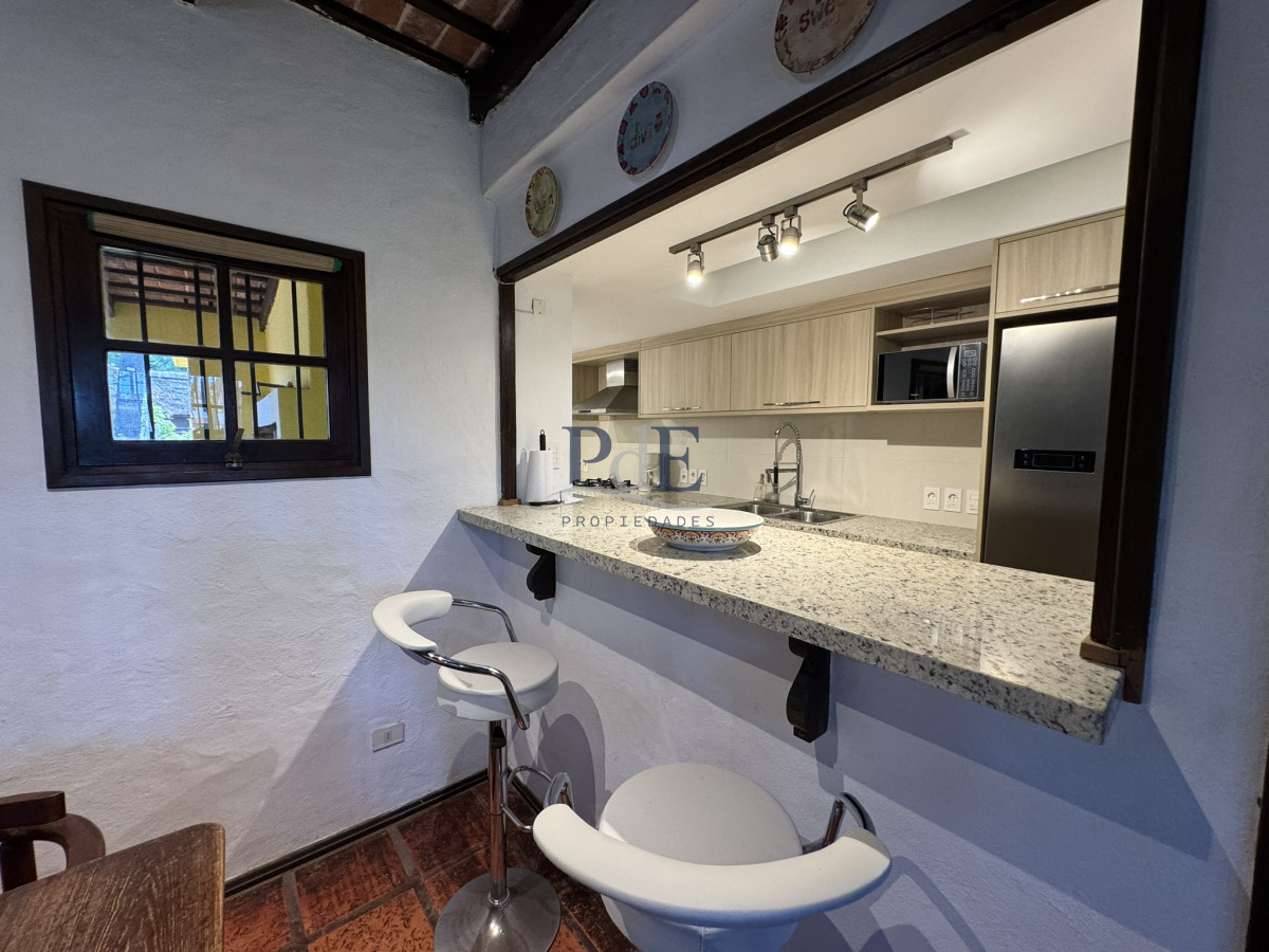 Casa de 3 dormitorios, 2 baños y amplias galerías. Punta del Este - Imagen 20