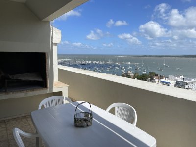 Apartamento Codigo #De las propiedades de nuestra administración ofrecemos este hermoso penthouse con órden de venta.