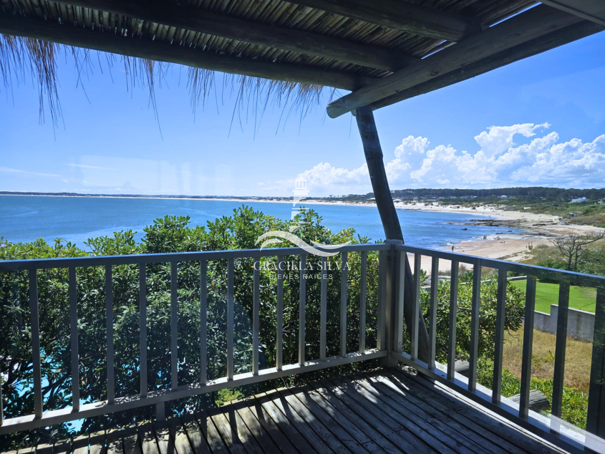 Casa ID.400 - Exclusiva casa en primera línea al mar - vistas únicas en José Ignacio