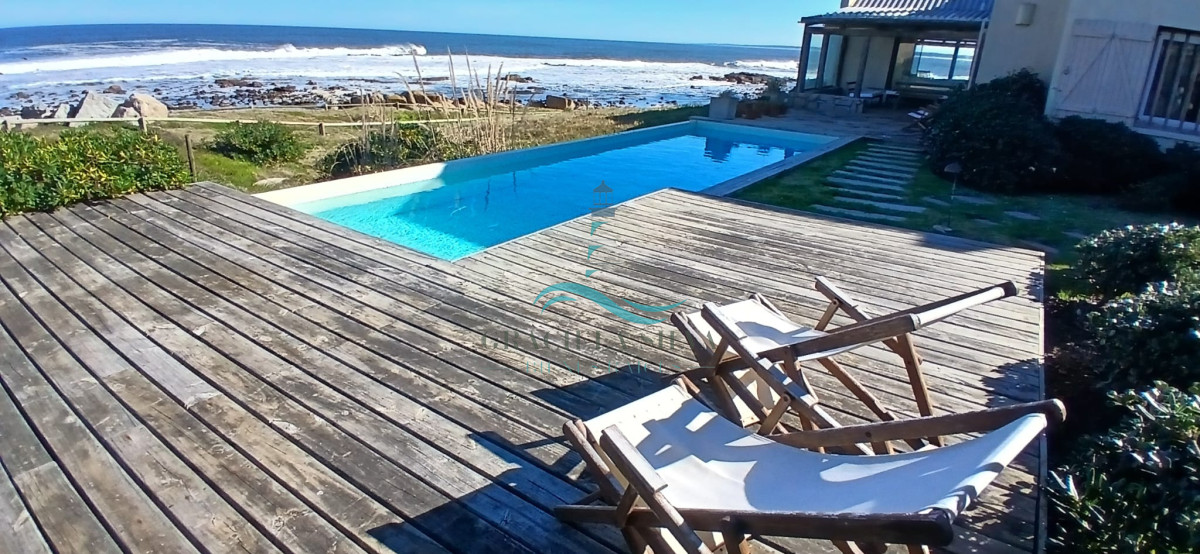 Casa ID.398 - Casa On The Rocks -José Ignacio