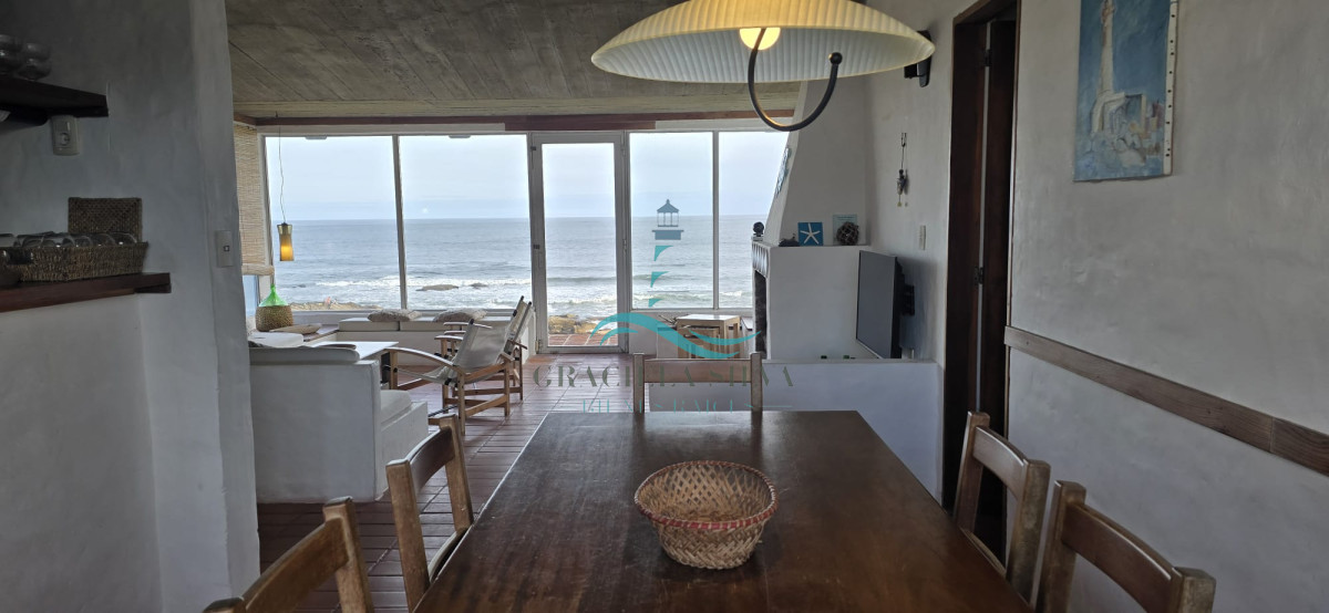 Casa ID.421 - Cómoda casa en primera línea mar 3 dormitorios
