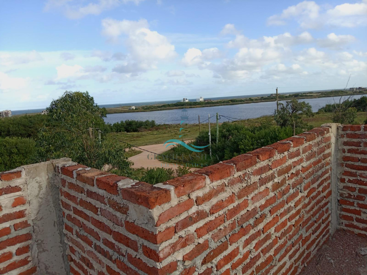 Casa ID.428 - Lote en Santa Mónica con casa a terminar