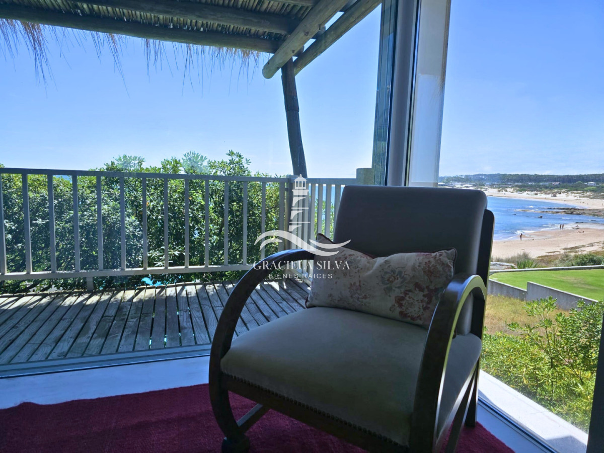 Casa ID.400 - Exclusiva casa en primera línea al mar - vistas únicas en José Ignacio