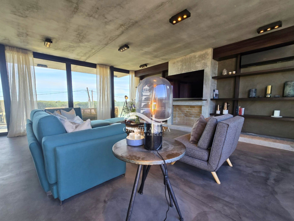 Casa ID.449/Exclusiva-y-moderna-casa-en-La-Juanita - Exclusiva y moderna casa en La Juanita