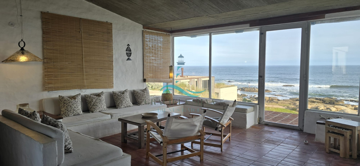 Casa ID.421 - Cómoda casa en primera línea mar 3 dormitorios