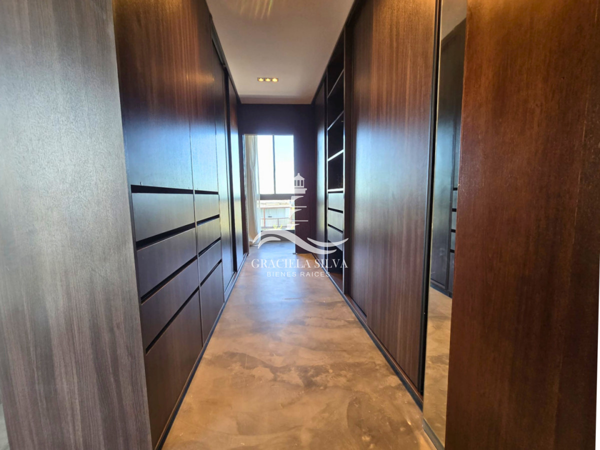 Casa ID.449/Exclusiva-y-moderna-casa-en-La-Juanita - Exclusiva y moderna casa en La Juanita