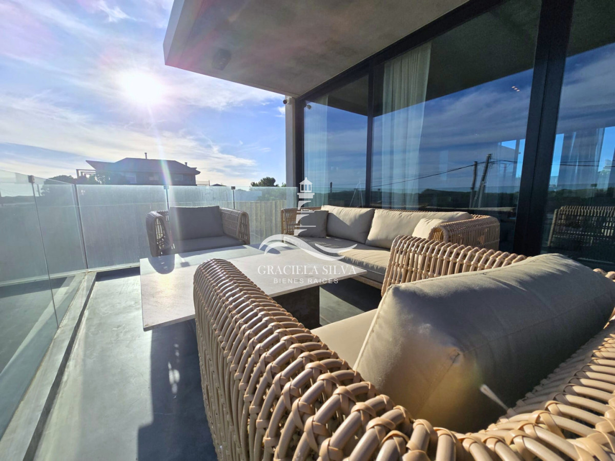 Casa ID.449/Exclusiva-y-moderna-casa-en-La-Juanita - Exclusiva y moderna casa en La Juanita