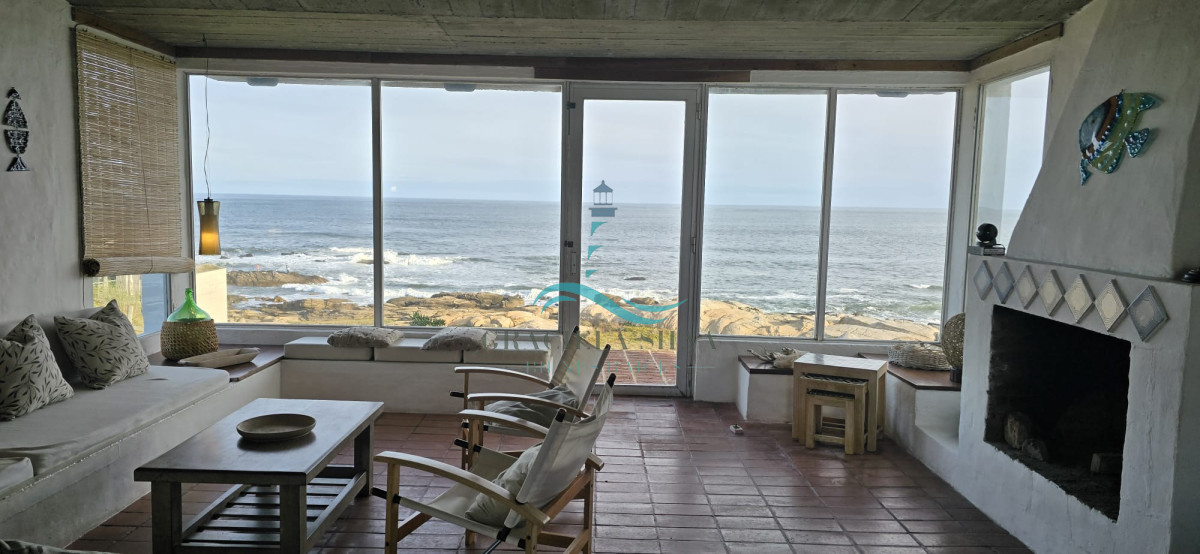 Casa ID.421 - Cómoda casa en primera línea mar 3 dormitorios