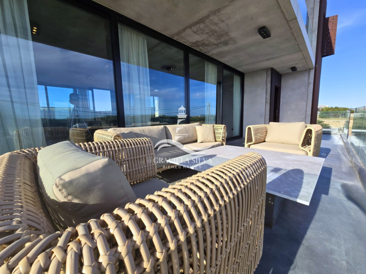 Casa ID.449/Exclusiva-y-moderna-casa-en-La-Juanita - Exclusiva y moderna casa en La Juanita