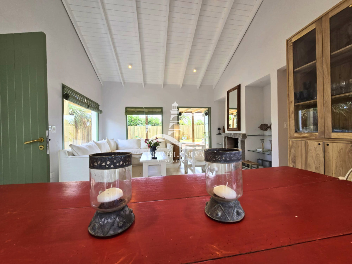 Casa ID.457/Casa-con-piscina-y-encanto-natural-a-3-cuadras-de-la-playa-José-Ignacio - Casa con piscina y encanto natural a 3 cuadras de la playa -José Ignacio