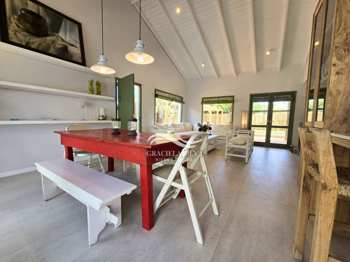 Casa ID.457/Casa-con-piscina-y-encanto-natural-a-3-cuadras-de-la-playa-José-Ignacio - Casa con piscina y encanto natural a 3 cuadras de la playa -José Ignacio