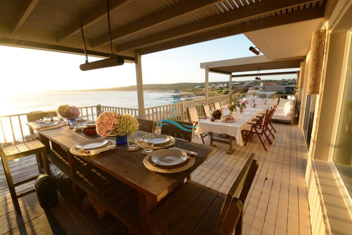 Casa ID.400 - Exclusiva casa en primera línea al mar - vistas únicas en José Ignacio