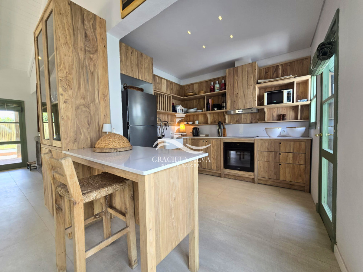 Casa ID.457/Casa-con-piscina-y-encanto-natural-a-3-cuadras-de-la-playa-José-Ignacio - Casa con piscina y encanto natural a 3 cuadras de la playa -José Ignacio