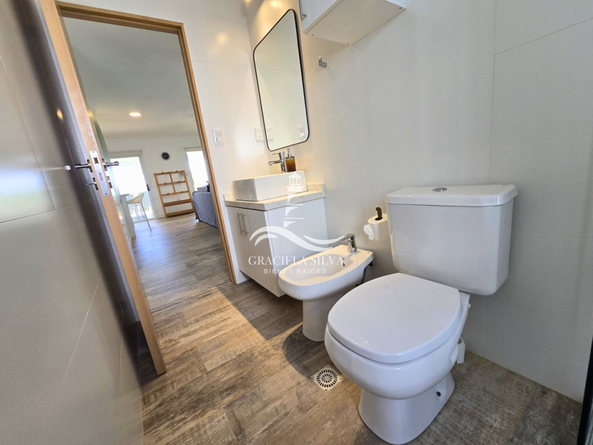 Casa ID.459/Casa-en-alquiler--a-pasos-del-mar - Casa en alquiler - a pasos del mar