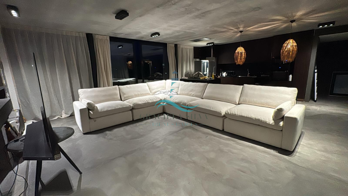 Casa ID.449/Exclusiva-y-moderna-casa-en-La-Juanita - Exclusiva y moderna casa en La Juanita