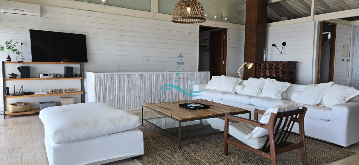 Casa ID.415 - Espectacular casa primera línea de mar en José Ignacio